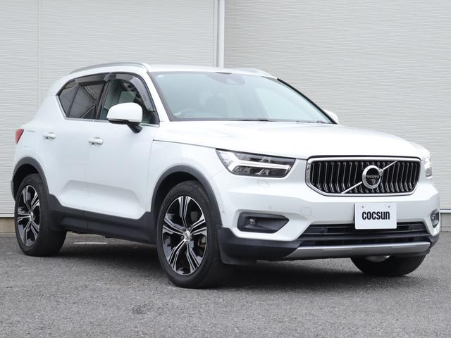 XC40 T5 AWD インスクリプション harman/kardonプレミアムオーディオ 本革シート シートヒーター ステアリングヒーター リアシートヒーター 360°ビューカメラ パワーテールゲート オレフォスクリスタルシフトノブ 禁煙車(6枚目)