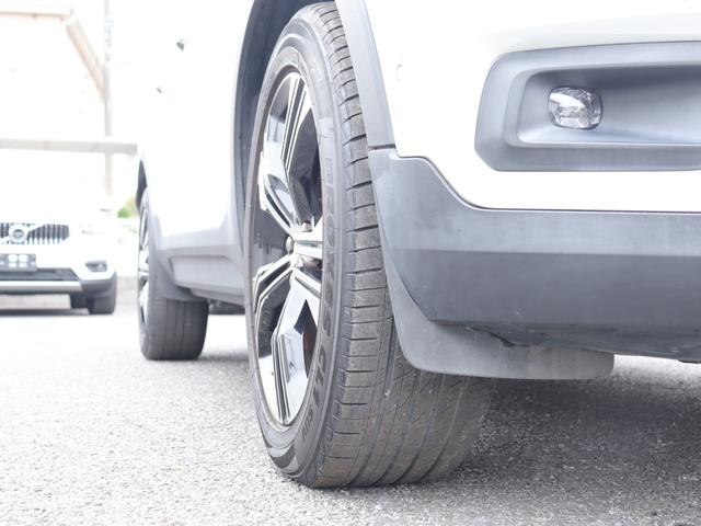 XC40 T5 AWD インスクリプション harman/kardonプレミアムオーディオ 本革シート シートヒーター ステアリングヒーター リアシートヒーター 360°ビューカメラ パワーテールゲート オレフォスクリスタルシフトノブ 禁煙車(50枚目)