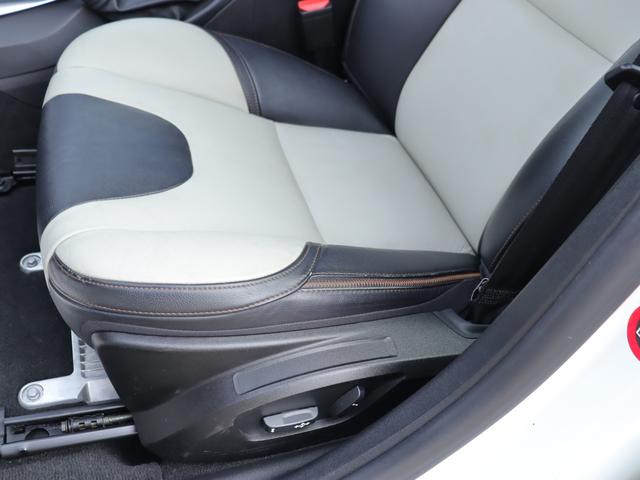 V40 クロスカントリー D4 サマム harman/kardonプレミアムオーディオ 本革シート パワーシート シートヒーター モダンウッドパネル ナビゲーション リアビューカメラ PCCキーレスドライブ 禁煙車(33枚目)