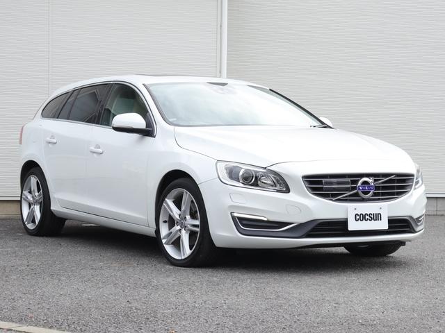 Ｖ６０ Ｄ４　クラシック　本革シート　シートヒーター　パワーシート　アーバンウッドパネル　チルトアップ機構付サンルーフ　ナビゲーション　リアビューカメラ　１８インチアルミホイール　ドライブレコーダー　キーレスドライブ　禁煙（6枚目）