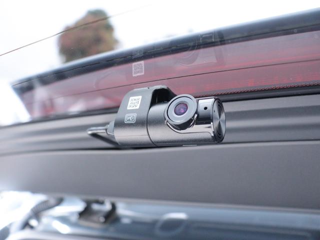 北名古屋店、土浦店は指定整備工場を所有。野田店、横浜店には認証整備工場を所有しています。それぞれの拠点に整備リフトやテスター等の設備機器を完備しています。