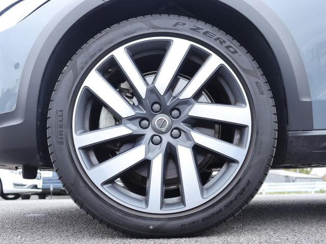 【消耗部品７品目の新品交換】エンジンオイル、オイルフィルター、メインバッテリー、前後ワイパーゴム、ブレーキフルード、冷却水、エアコンフィルターを新品交換します。