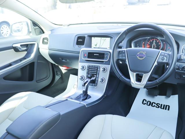 Ｖ６０ Ｔ５　ＳＥ　ワンオーナー　１８インチアルミホイール　ソフトベージュ本革シート　シートヒーター　ナビゲーション　リアビューカメラ　アイドリングストップ　前後ドライブレコーダー　ＥＴＣ　ＡＣＣ　ＢＬＩＳ　禁煙車（16枚目）