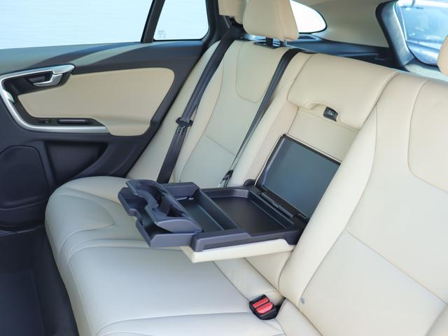Ｖ６０ Ｔ５　ＳＥ　ワンオーナー　１８インチアルミホイール　ソフトベージュ本革シート　シートヒーター　ナビゲーション　リアビューカメラ　アイドリングストップ　前後ドライブレコーダー　ＥＴＣ　ＡＣＣ　ＢＬＩＳ　禁煙車（36枚目）