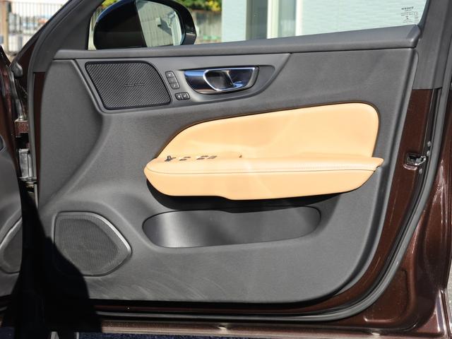 Ｖ６０ クロスカントリー　Ｔ５　ＡＷＤ　プロ　パノラマガラスサンルーフ　ｈａｒｍａｎ／ｋａｒｄｏｎプレミアムオーディオ　パーフォレーテッドファインナッパレザー　マッサージ機能　シートヒーター　シートベンチレーション　ステアリングヒーター　禁煙車（29枚目）