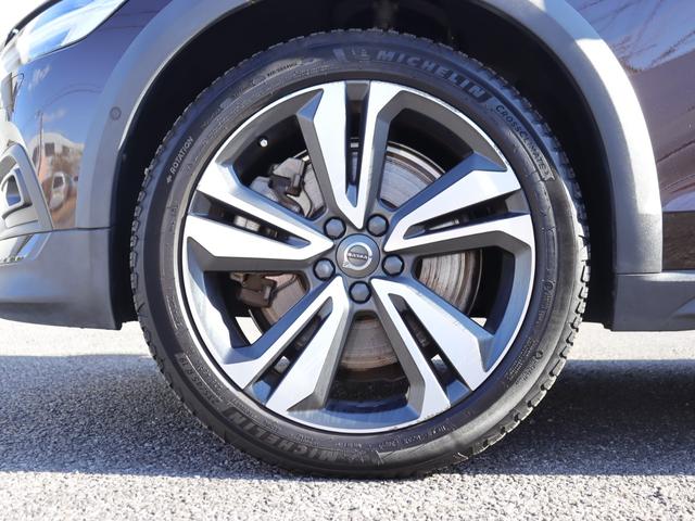 Ｖ６０ クロスカントリー　Ｔ５　ＡＷＤ　プロ　パノラマガラスサンルーフ　ｈａｒｍａｎ／ｋａｒｄｏｎプレミアムオーディオ　パーフォレーテッドファインナッパレザー　マッサージ機能　シートヒーター　シートベンチレーション　ステアリングヒーター　禁煙車（53枚目）