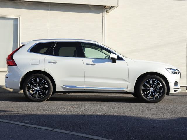ＸＣ６０ Ｄ４　ＡＷＤ　インスクリプション　ｈａｒｍａｎ／ｋａｒｄｏｎプレミアムオーディオ　パーフォレーテッドファインナッパレザー　マッサージ機能　シートヒーター　シートベンチレーション　ステアリングヒーター　リアシートヒーター／エアコン　禁煙（7枚目）