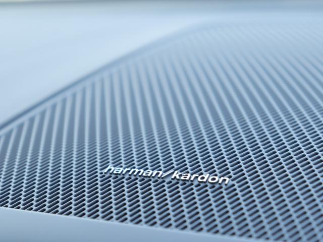 ＸＣ６０ Ｄ４　ＡＷＤ　インスクリプション　ｈａｒｍａｎ／ｋａｒｄｏｎプレミアムオーディオ　パーフォレーテッドファインナッパレザー　マッサージ機能　シートヒーター　シートベンチレーション　ステアリングヒーター　リアシートヒーター／エアコン　禁煙（18枚目）