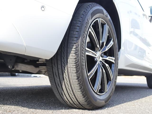 ＸＣ６０ Ｄ４　ＡＷＤ　インスクリプション　ｈａｒｍａｎ／ｋａｒｄｏｎプレミアムオーディオ　パーフォレーテッドファインナッパレザー　マッサージ機能　シートヒーター　シートベンチレーション　ステアリングヒーター　リアシートヒーター／エアコン　禁煙（50枚目）