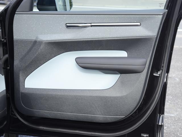 ＥＸ３０ ウルトラシングルモーター　エクステンデッドレンジ　ワンオーナー　パノラマガラスルーフ　２０インチアルミホイール　フロントシートヒーター　ステアリングホイールヒーター　ダークティンテッドガラス　前後ドライブレコーダー　ＥＴＣ　禁煙車（30枚目）