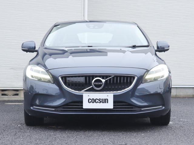 Ｖ４０ Ｔ３　モメンタム　シティウェーブ／テキスタイルシート　運転席パワーシート　アイドリングストップ　ナビゲーション　リアビューカメラ　ドライブレコーダー　キーレスドライブ　１７インチアルミホイール　ＢＬＩＳ　ＡＣＣ　禁煙車（5枚目）