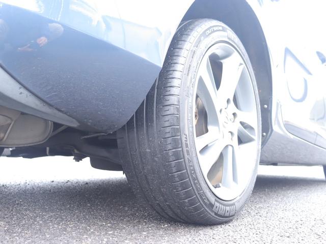 Ｖ４０ Ｔ３　モメンタム　シティウェーブ／テキスタイルシート　運転席パワーシート　アイドリングストップ　ナビゲーション　リアビューカメラ　ドライブレコーダー　キーレスドライブ　１７インチアルミホイール　ＢＬＩＳ　ＡＣＣ　禁煙車（40枚目）