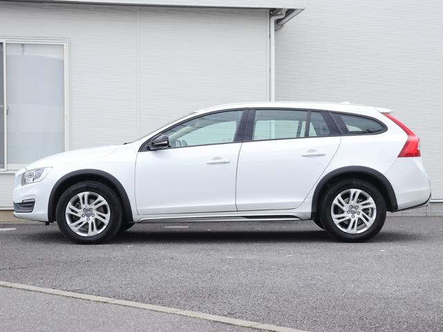 �G���W���I�C���̓t�����X�̂l�n�s�t�k�i���`���[���j���g�p���Ă��܂��B�V���{���{�e���f���ɓK������قȂ�S�x�̃I�C�������p�ӂ��Ă��܂��B