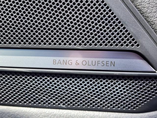 Ａ６アバント ４０ＴＤＩクワトロ　スポーツ　Ｓラインパッケージ　ワンオーナー　バング＆オルフセン　アシスタンスＰＫＧ　パワークロージングドア　４ゾーンＡＣ　パワーテールゲート　サラウンドビュー　電動チルト／テレスコピックステアリングシステム　マトリクスＬＥＤ（32枚目）