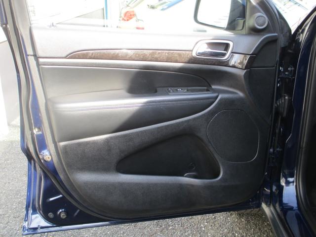 ジープ・グランドチェロキー ラレード　ナビ・ＴＶ・リアカメラ　前後ドラレコ　レーダー　ＥＴＣ　取説　整備手帳　スペアキ―　レギュラーガソリン仕様（24枚目）