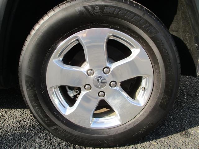 ジープ・グランドチェロキー ラレード　ナビ・ＴＶ・リアカメラ　前後ドラレコ　レーダー　ＥＴＣ　取説　整備手帳　スペアキ―　レギュラーガソリン仕様（35枚目）