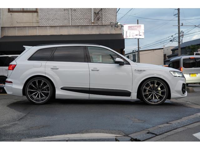 Ｑ７ ３．０ＴＦＳＩクワトロ　Ｂ＆Ｏサウンド　パノラマＳＲ　リアエンターテイメント　ＡＢＴエアロキット　ＡＢＴカーボンインテリア　ｒｄｄブレーキローター（4枚目）