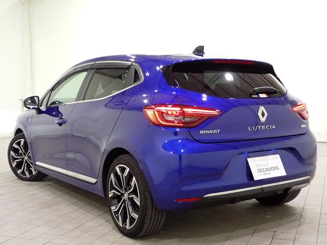 ルーテシア E-テックハイブリッド レザーパック 認定中古車 レザーステアリング レザーシート バックカメラ アクティブブレーキ アダプティブクルーズコントロール(7枚目)