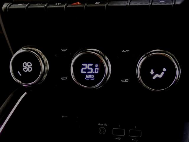 ルーテシア E-テックハイブリッド レザーパック 認定中古車 レザーステアリング レザーシート バックカメラ アクティブブレーキ アダプティブクルーズコントロール(14枚目)