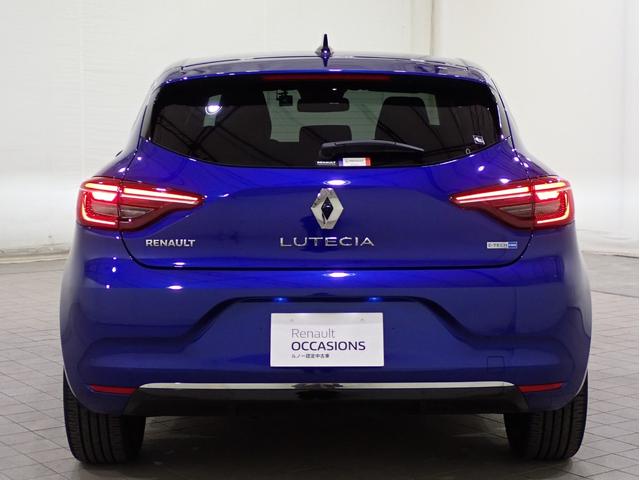 ルーテシア E-テックハイブリッド レザーパック 認定中古車 レザーステアリング レザーシート バックカメラ アクティブブレーキ アダプティブクルーズコントロール(31枚目)