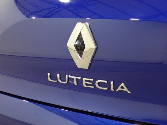 ルーテシア E-テックハイブリッド レザーパック 認定中古車 レザーステアリング レザーシート バックカメラ アクティブブレーキ アダプティブクルーズコントロール(40枚目)