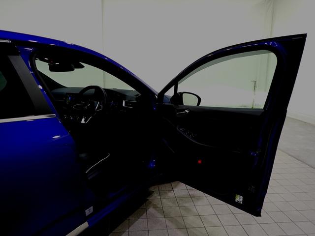 ルーテシア E-テックハイブリッド レザーパック 認定中古車 レザーステアリング レザーシート バックカメラ アクティブブレーキ アダプティブクルーズコントロール(42枚目)