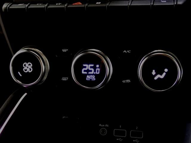 ルーテシア E-テックハイブリッド レザーパック 認定中古車 レザーステアリング レザーシート バックカメラ アクティブブレーキ アダプティブクルーズコントロール(56枚目)