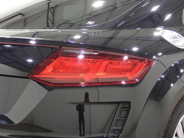 ＴＴＳクーペ ベースグレード　マグネティックライド／ブラックハイグロススタイリングパッケージ（Ａｕｄｉ　ｅｘｃｌｕｓｉｖｅ）／赤キャリ／マトリクスＬＥＤ／シートヒーター／電動シート／パドルシフト／リヤカメラ／ホールドアシスト（27枚目）