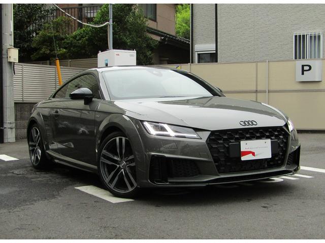 ＴＴクーペ ４０ＴＦＳＩ　Ｓラインｐｋｇ／コンフォートｐｋｇ／ブラックハイグロススタイリングｐｋｇ／ＯＰ５アームスターデザインコントラストグレー１９インチＡＷ／マトリクスＬＥＤヘッドライト／プライバシーガラス／クルコン（6枚目）