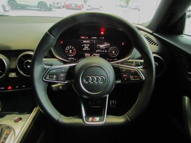 ＴＴクーペ ４０ＴＦＳＩ　Ｓラインｐｋｇ／コンフォートｐｋｇ／ブラックハイグロススタイリングｐｋｇ／ＯＰ５アームスターデザインコントラストグレー１９インチＡＷ／マトリクスＬＥＤヘッドライト／プライバシーガラス／クルコン（13枚目）