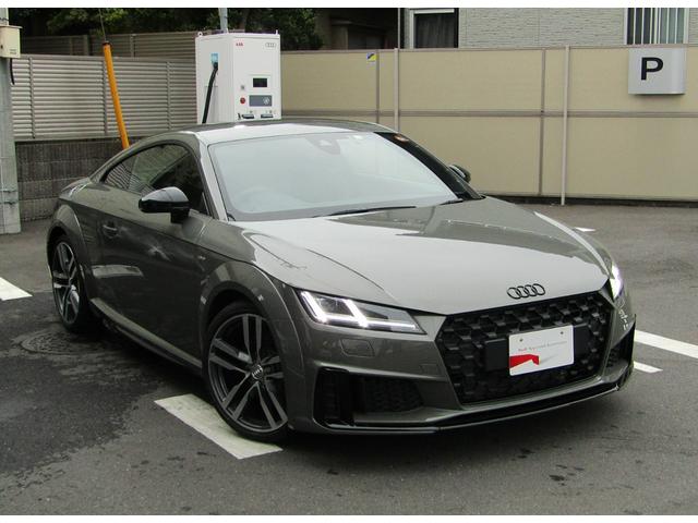 ＴＴクーペ ４０ＴＦＳＩ　Ｓラインｐｋｇ／コンフォートｐｋｇ／ブラックハイグロススタイリングｐｋｇ／ＯＰ５アームスターデザインコントラストグレー１９インチＡＷ／マトリクスＬＥＤヘッドライト／プライバシーガラス／クルコン（27枚目）