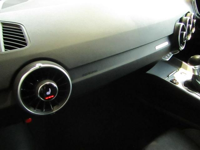 ＴＴクーペ ４０ＴＦＳＩ　Ｓラインｐｋｇ／コンフォートｐｋｇ／ブラックハイグロススタイリングｐｋｇ／ＯＰ５アームスターデザインコントラストグレー１９インチＡＷ／マトリクスＬＥＤヘッドライト／プライバシーガラス／クルコン（78枚目）