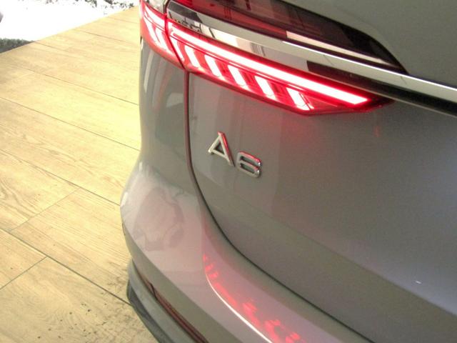 Ａ６アバント ４５ＴＦＳＩクワトロ　Ｓライン　ＯＰ１０スポークデザインメタリックブラック２０インチＡＷ／プライバシーガラス／テクノロジーｐｋｇ（４ゾーンエアコン／パワードア／シートヒーター前後／置き充電／ステアリングヒーター／ブラックパネル）（34枚目）