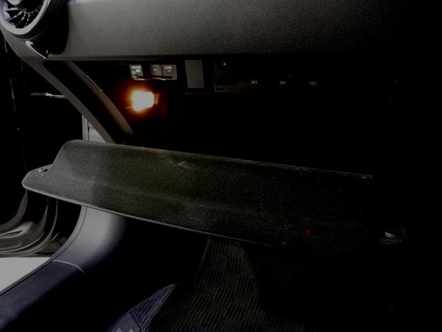 TTクーペ 45TFSIクワトロ Sラインパッケージ S line エクステリアパッケージ・S line パッケージ・アルカンターラ/レザー・クルーズコントロール・コントロールコード・コンフォートパッケージ・マトリクスLEDヘッドライト(78枚目)