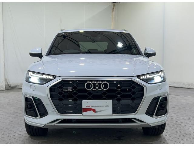 Ｑ５ ４０ＴＤＩクワトロ　Ｓライン　プライバシーガラス／純正ＴＶ／Ｓライン＋パッケージ（アーティフィシャルインテリアレザー／シートヒーター前後／アコースティックガラス前サイド）／スポーツシートダイナミカレザー／ブラックグラスパネル（5枚目）