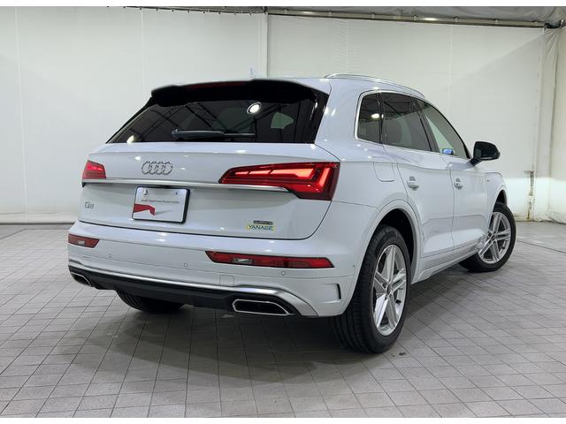 Ｑ５ ４０ＴＤＩクワトロ　Ｓライン　プライバシーガラス／純正ＴＶ／Ｓライン＋パッケージ（アーティフィシャルインテリアレザー／シートヒーター前後／アコースティックガラス前サイド）／スポーツシートダイナミカレザー／ブラックグラスパネル（7枚目）