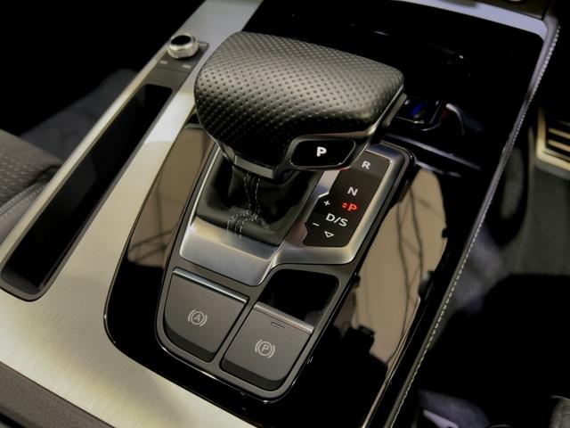 Ｑ５ ４０ＴＤＩクワトロ　Ｓライン　プライバシーガラス／純正ＴＶ／Ｓライン＋パッケージ（アーティフィシャルインテリアレザー／シートヒーター前後／アコースティックガラス前サイド）／スポーツシートダイナミカレザー／ブラックグラスパネル（18枚目）