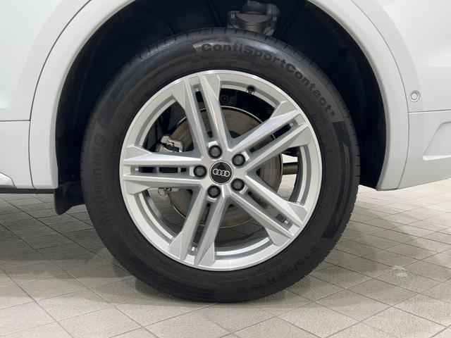 Ｑ５ ４０ＴＤＩクワトロ　Ｓライン　プライバシーガラス／純正ＴＶ／Ｓライン＋パッケージ（アーティフィシャルインテリアレザー／シートヒーター前後／アコースティックガラス前サイド）／スポーツシートダイナミカレザー／ブラックグラスパネル（40枚目）
