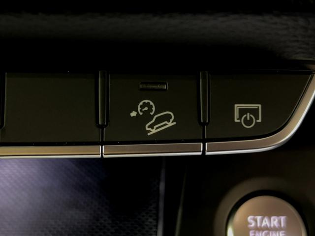 Ｑ５ ４０ＴＤＩクワトロ　Ｓライン　プライバシーガラス／純正ＴＶ／Ｓライン＋パッケージ（アーティフィシャルインテリアレザー／シートヒーター前後／アコースティックガラス前サイド）／スポーツシートダイナミカレザー／ブラックグラスパネル（67枚目）