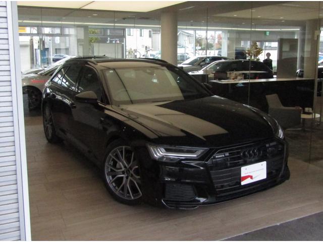 さらに７速Ｓトロニック、ＡＷＤクラッチを使用する高効率なｑｕａｔｔｒｏシステムと組み合わせることで、環境性能と運動性能において、唯一無二のバランスを実現した。