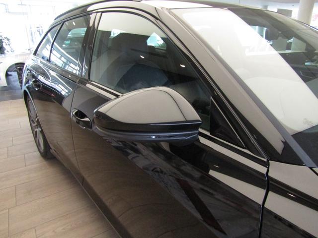 また、いずれも人気の高い「Ｓ　ｌｉｎｅ　パッケージ」、「テクノロジーパッケージ」「ブラックＡｕｄｉ　ｒｉｎｇｓ　＆ブラックスタイリングパッケージ」の３つのパッケージオプションのほか