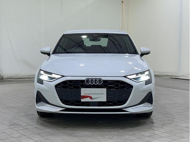 弊社掲載車両は、店舗外のモータープールに在庫している場合がございます。