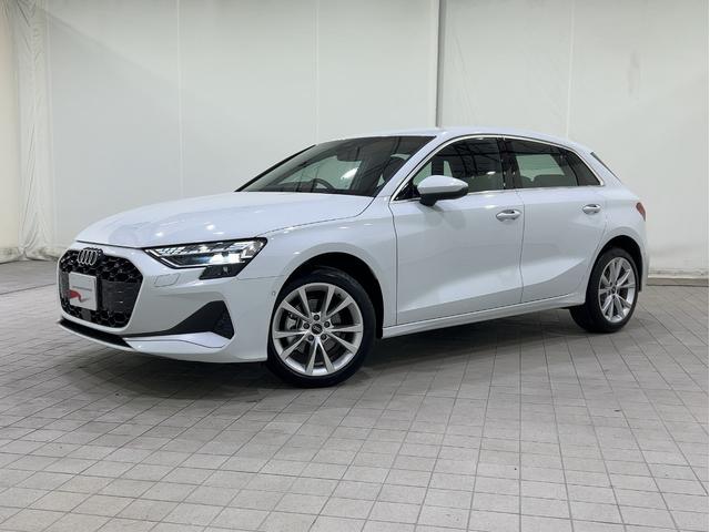 「３０ＴＦＳＩ」には、新たに最高出力８５ｋＷ（１１６馬力）、最大トルク２２０Ｎｍの４気筒１．５　ＴＦＳＩエンジンを搭載。