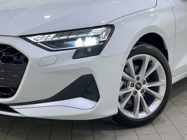 バーチャルコックピットは、メーターパネルに加えて１０．２５インチの高解像度液晶ディスプレイを設置し、