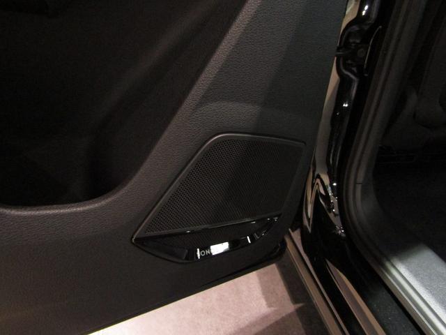 Ｑ３ ４０ＴＤＩクワトロ　Ｓライン　コンビニエンス＆アシスタンスｐｋｇ／プラスｐｋｇ／ブラックＡｕｄｉ　ｒｉｎｇｓ＆ブラックスタイリングｐｋｇ／ＳＯＮＯＳ　サウンドシステム／スマートフォンインターフェース／　パドルシフト（68枚目）