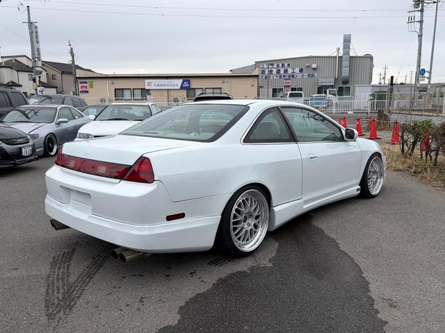 アコード ＥＸ　カミナリ　Ｋａｍｉｎａｒｉ　Ａｅｒｏｄｙｎａｍｉｃｓ　ボディＫＩＴ　１９インチＡＷ　車高調（5枚目）