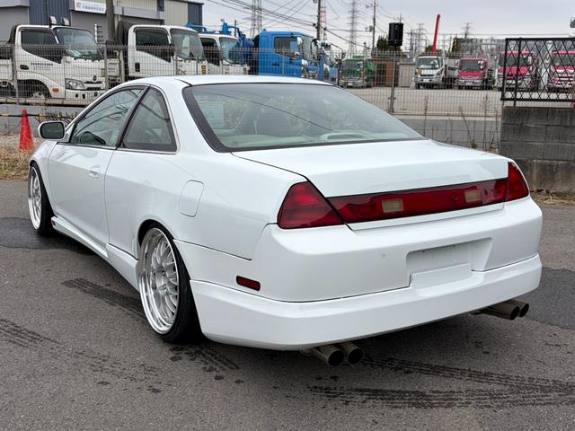 アコード ＥＸ　カミナリ　Ｋａｍｉｎａｒｉ　Ａｅｒｏｄｙｎａｍｉｃｓ　ボディＫＩＴ　１９インチＡＷ　車高調（7枚目）