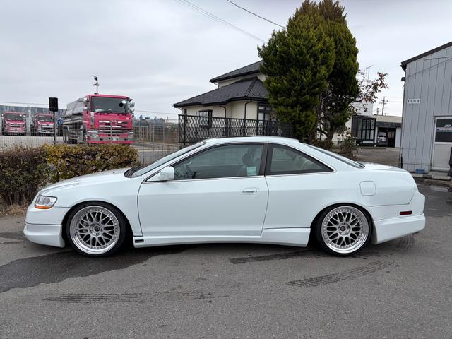 アコード ＥＸ　カミナリ　Ｋａｍｉｎａｒｉ　Ａｅｒｏｄｙｎａｍｉｃｓ　ボディＫＩＴ　１９インチＡＷ　車高調（9枚目）