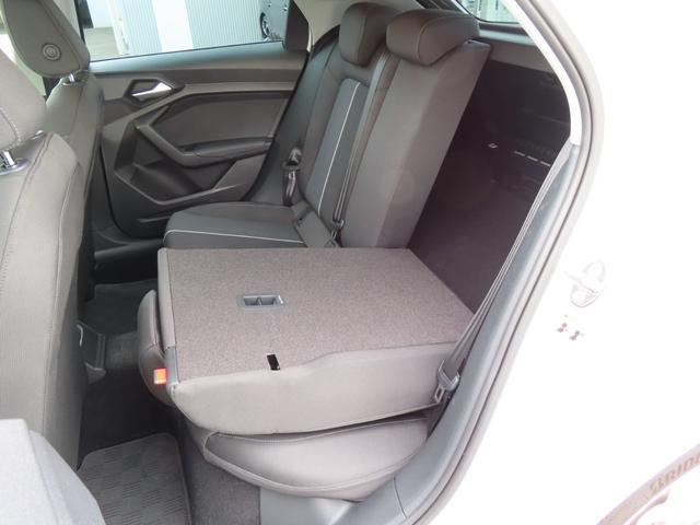 A1スポーツバック 35TFSI アドバンスド アシスタンスパッケージ コントラストルーフ コンビニエンスパッケージ スマートフォンインターフェイス ナビゲーションパッケージ 認定中古車 ETC バックカメラ(32枚目)