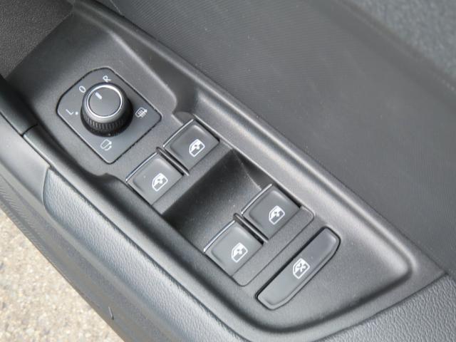 A1スポーツバック 35TFSI アドバンスド アシスタンスパッケージ コントラストルーフ コンビニエンスパッケージ スマートフォンインターフェイス ナビゲーションパッケージ 認定中古車 ETC バックカメラ(64枚目)